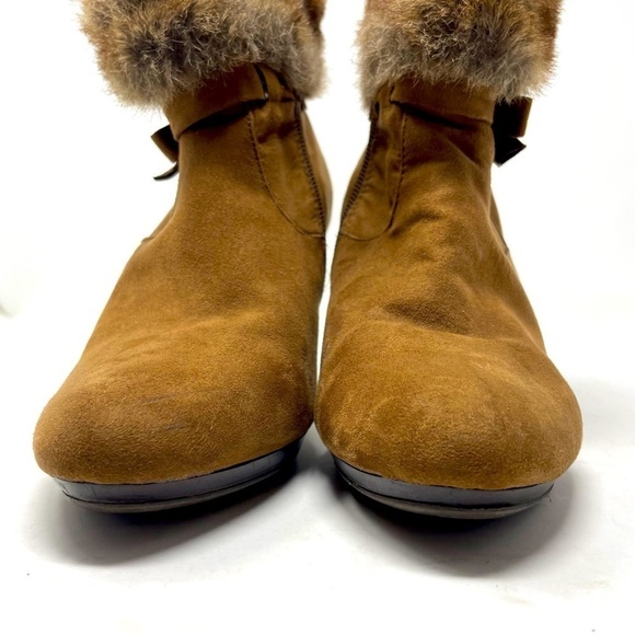 Dana Buchman Brown Faux Leather Ankle Booties Size 7.5 Side Zip Heels - Picture 5 of 10